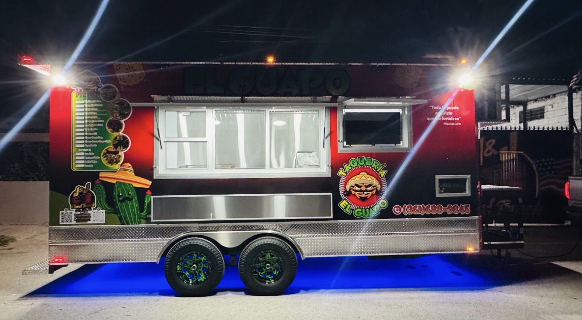 Custom food trailer side view built by Jesus Paredes